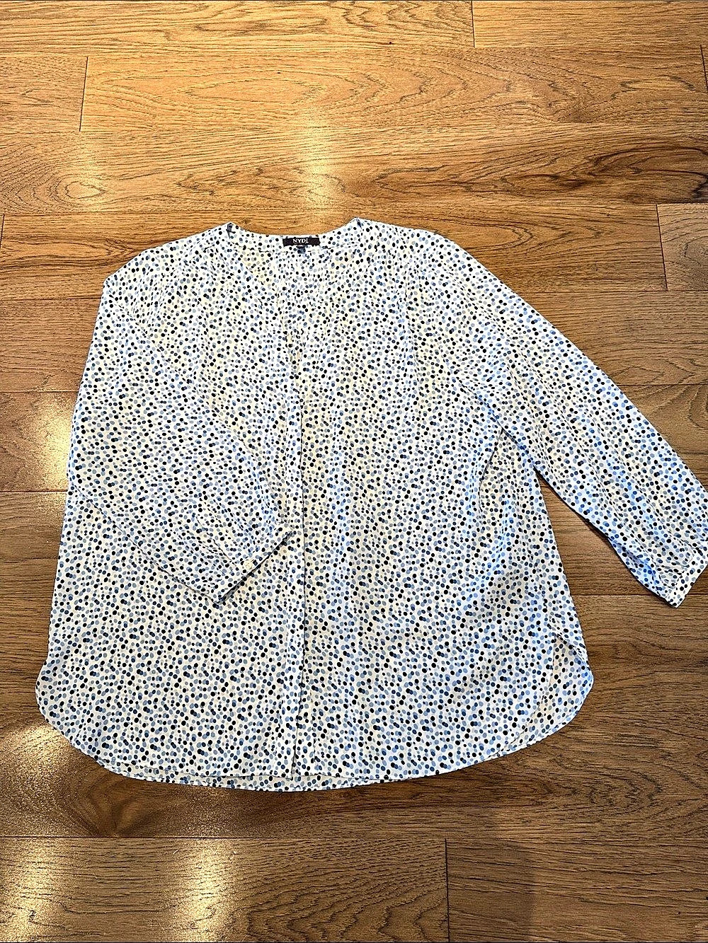NYDJ Polka Dot Blouse in White & Blue Size Medium